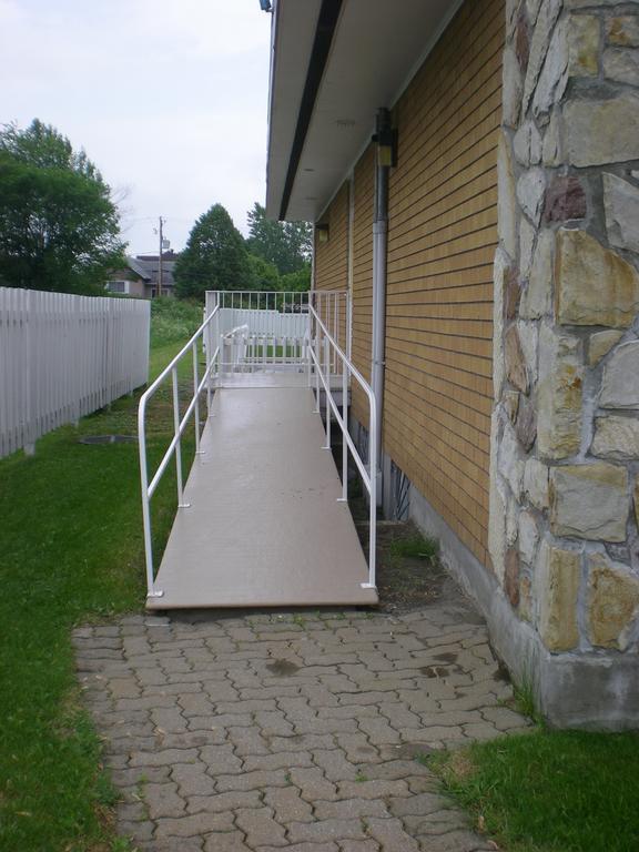 Motel Vaudreuil ภายนอก รูปภาพ