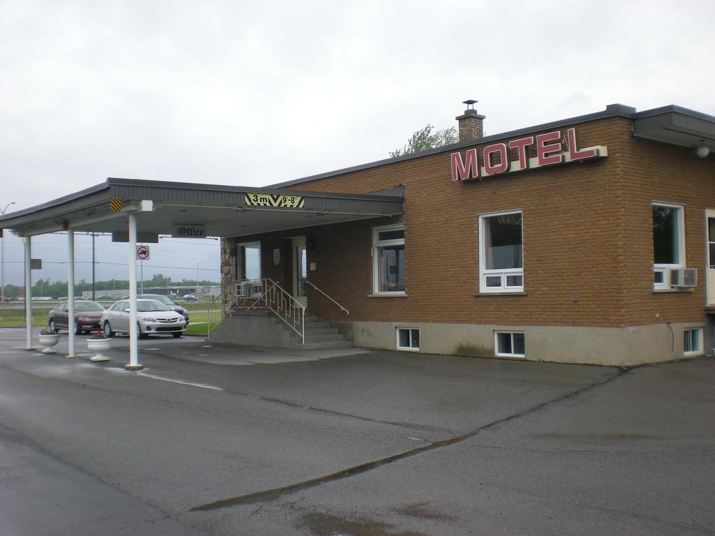 Motel Vaudreuil ภายนอก รูปภาพ